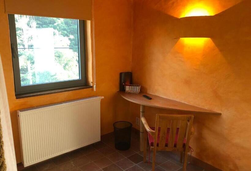 스탠다드 트리플 룸, B&b Kudita