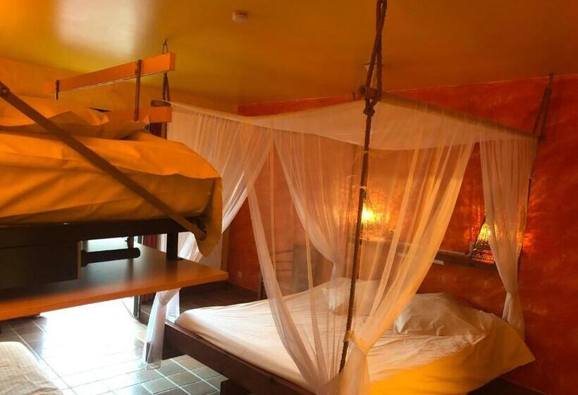 패밀리 룸, B&b Kudita