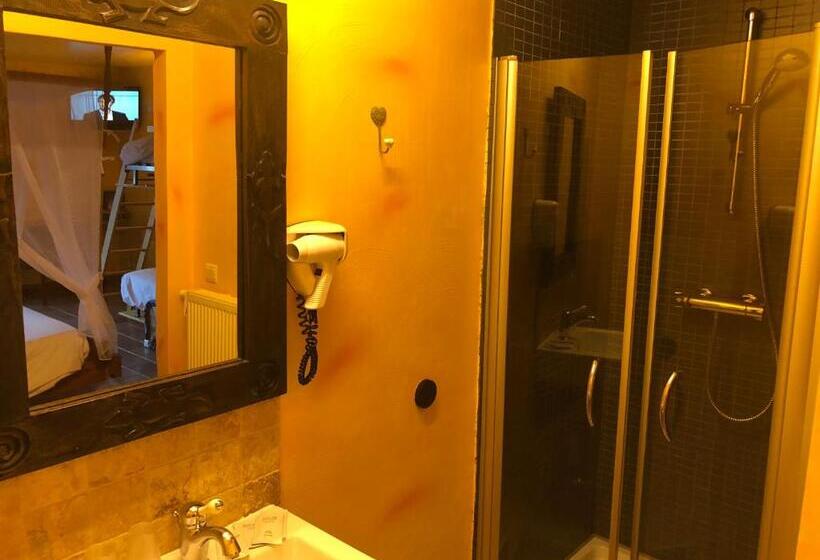 패밀리 룸, B&b Kudita