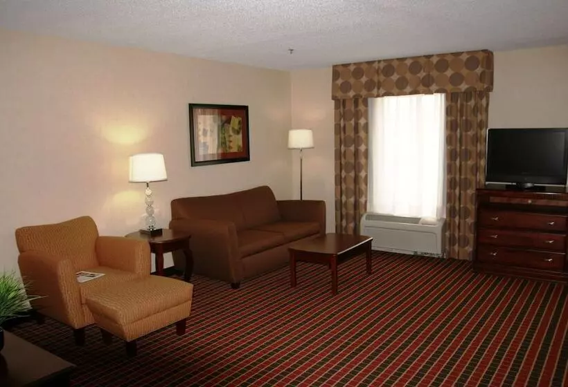 スタンダードスタジオ, Hampton Inn & Suites Dayton Airport