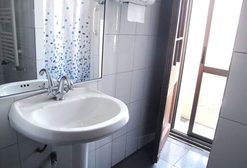 带共用浴室的标准房间, Hostel Casaltura