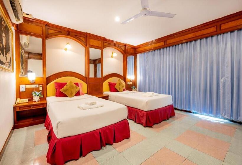 디럭스 룸, Lamai