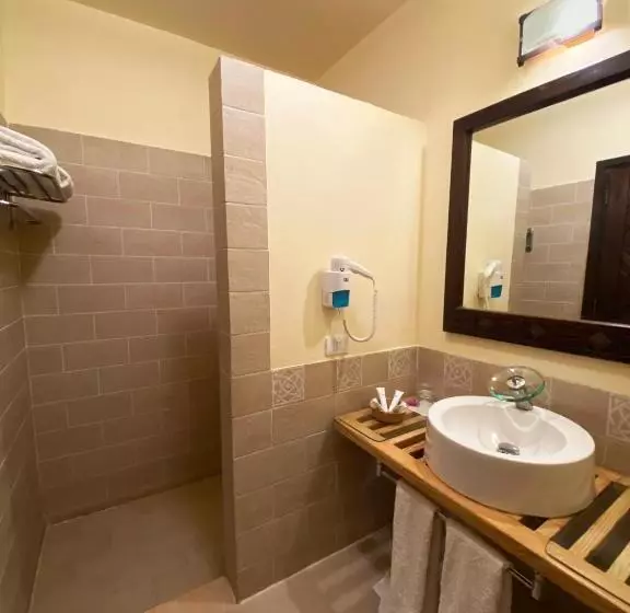بانگلوی استاندارد, Onatti Beach Resort Marsa Alam