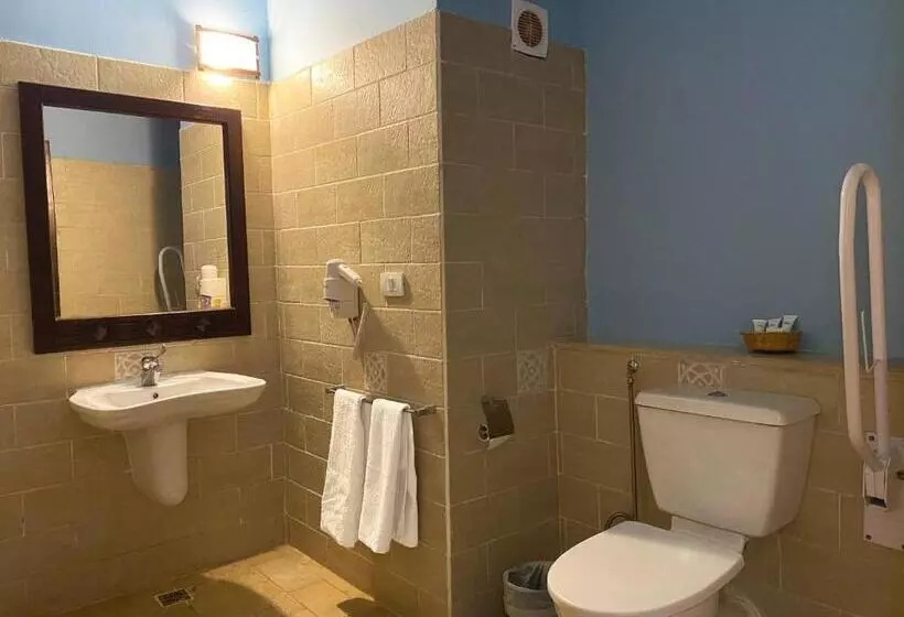 اتاق استاندارد برای معلولان, Onatti Beach Resort Marsa Alam