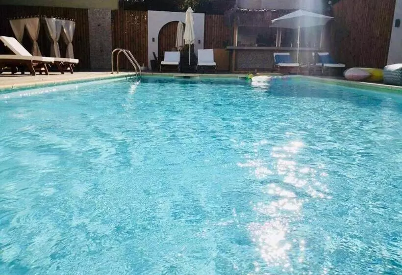 プールビュースタンダードステューディオ, Evexia Boutique Hotel & Spa