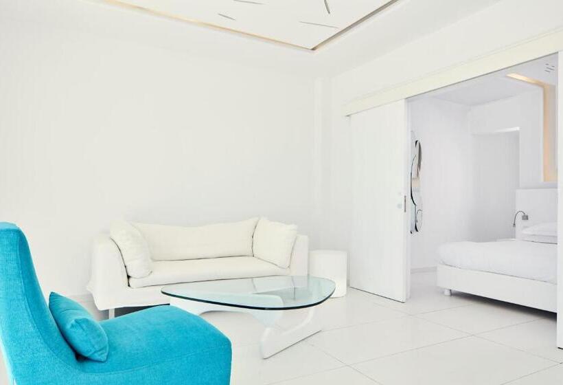 جناح مطلّ علي حمام السباحة, So Nice Club Resort