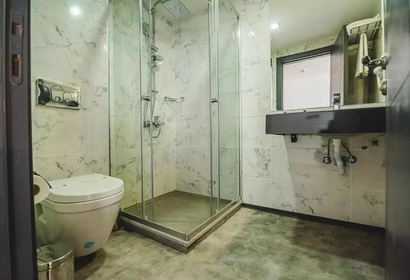 اتاق استاندارد سه نفره, Uptown Buyuk Anadolu Girne