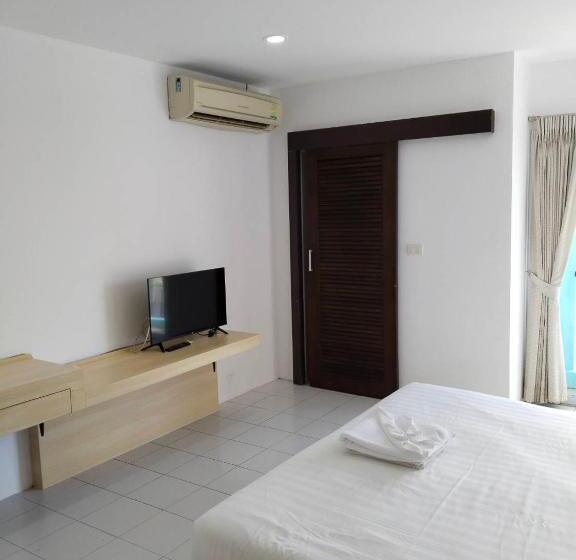 标准间带阳台, Urban Patong Residence