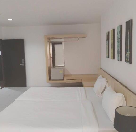 غرفة قياسية مزوَّدة بشُرفة, Urban Patong Residence