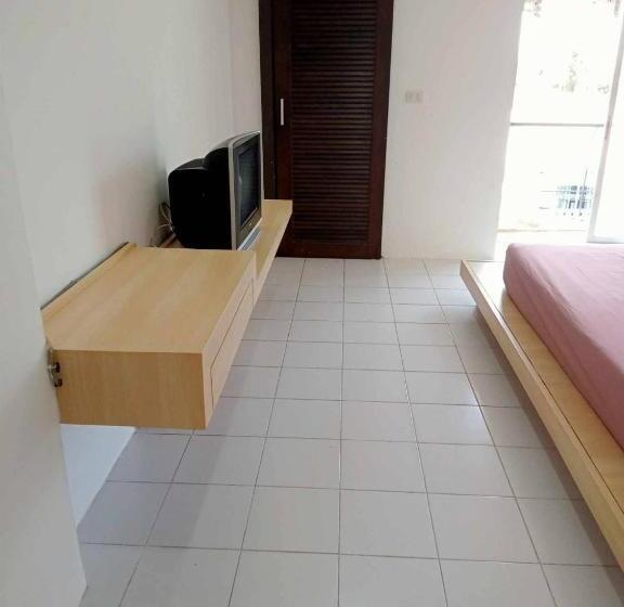 标准间带阳台, Urban Patong Residence