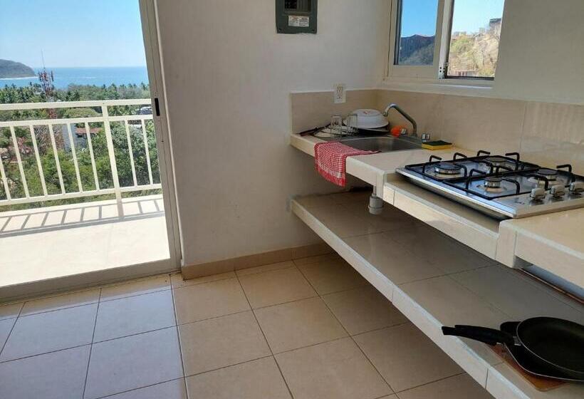 חדר משפחתי נוף לים, Sunset House Zihuatanejo