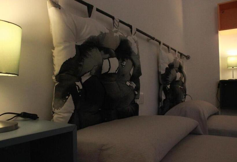 اتاق لوکس, Casa Madè