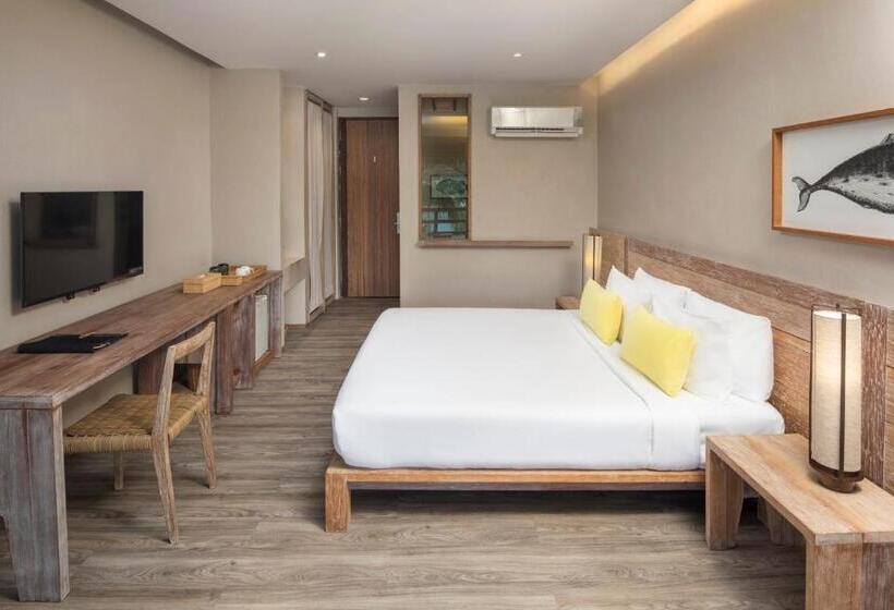 Delüks Oda, Haadtien Beach Resort