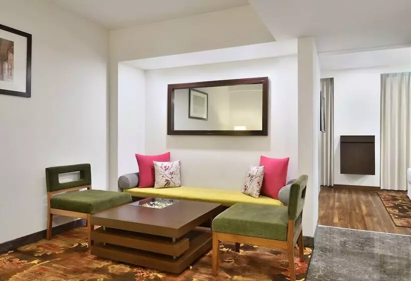 クラブスイート, Four Points By Sheraton Jaipur, City Square