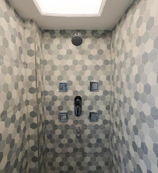 سوییت, Ganga Ratan