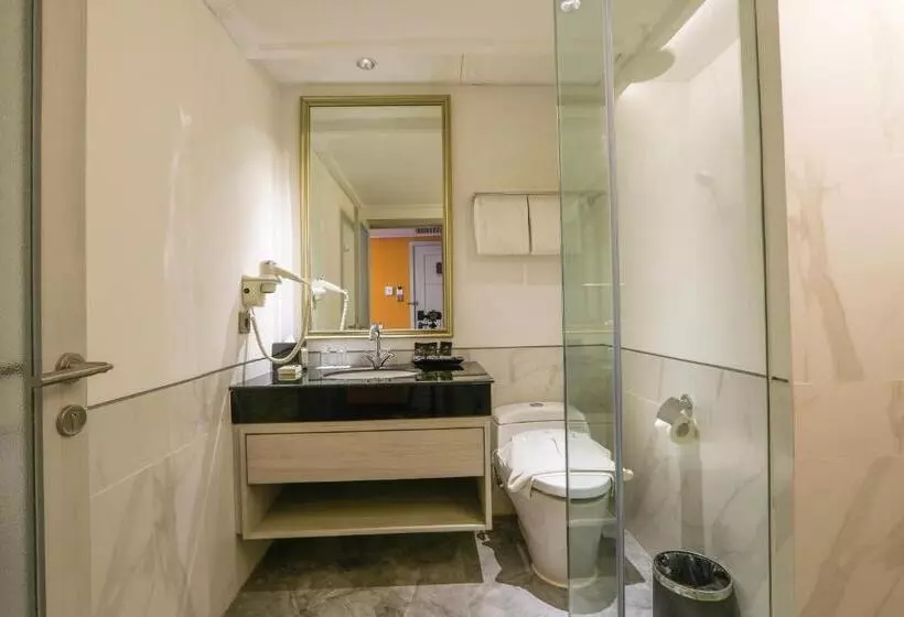 Superior Room King Size Bed, Java Paragon Hotel & Residences