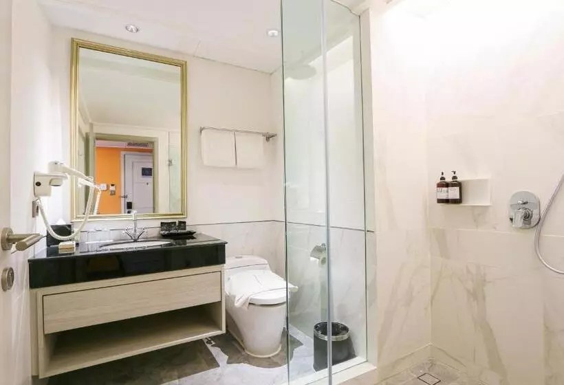 Superior Room King Size Bed, Java Paragon Hotel & Residences