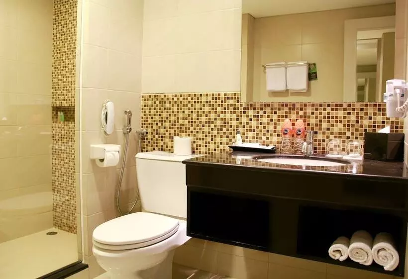 Deluxe Room, Java Paragon Hotel & Residences