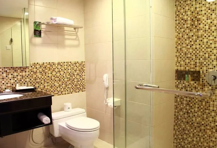 Deluxe Room, Java Paragon Hotel & Residences
