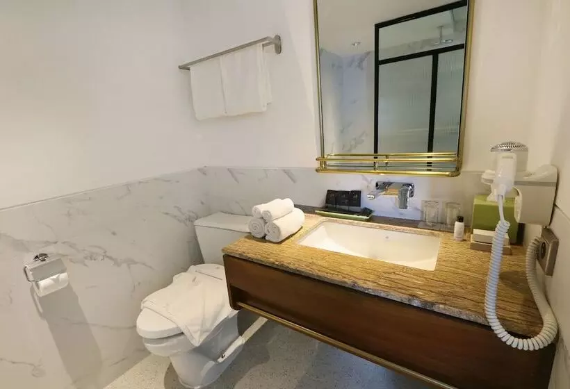 Executive Suite, Java Paragon Hotel & Residences