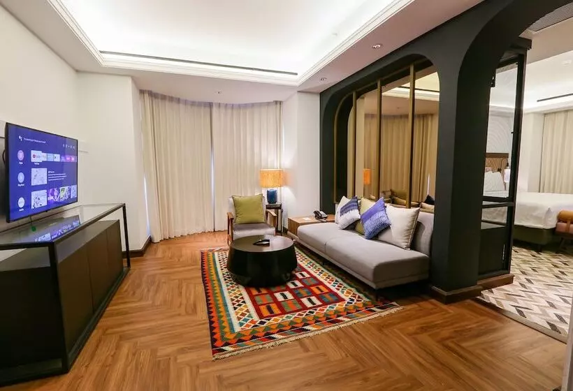 Executive Suite, Java Paragon Hotel & Residences