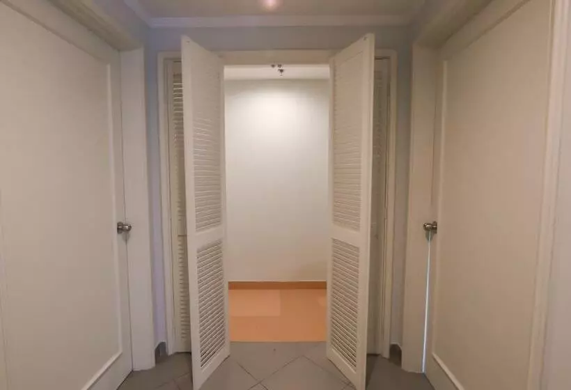 3 Bedroom Apartment, Java Paragon Hotel & Residences