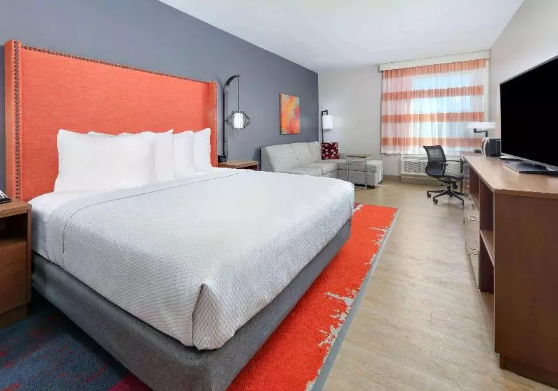 Deluxe Room, Java Paragon Hotel & Residences