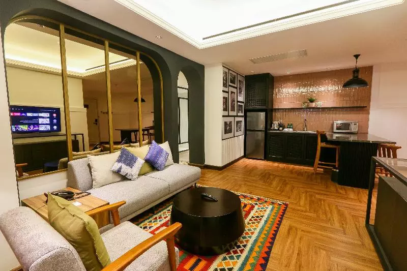 Executive Suite, Java Paragon Hotel & Residences