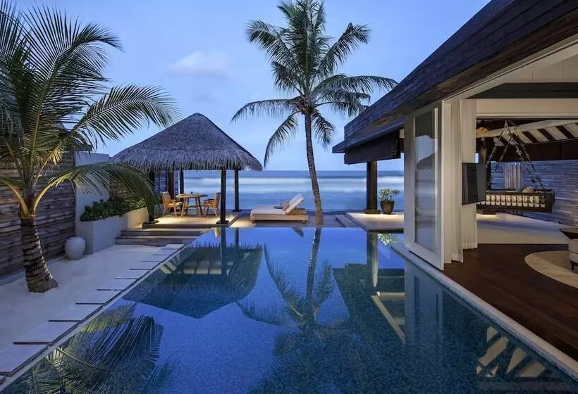 خانه 1 خوابه, Naladhu Private Island Maldives