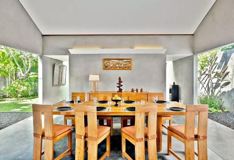 Villa 3 Makuuhuonetta Uima-allas, Mayaloka Villas