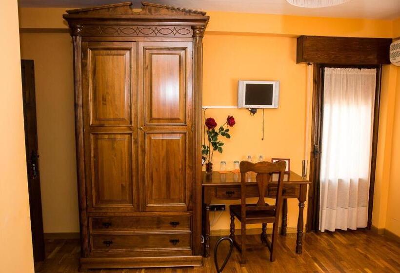 غرفة قياسية مزوَّدة بشُرفة, Finca Lebrel