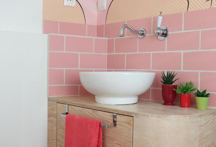 Standard room with outdoor bath, Le Petit Rivage