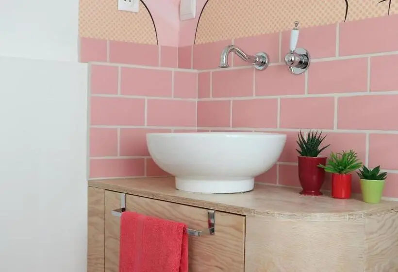 Standard room with outdoor bath, Le Petit Rivage
