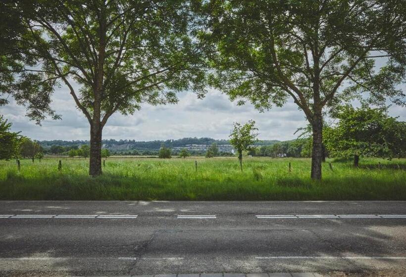 חדר דחוקס עם מיטת קינג, B&b Maas En Heuvel Maastricht