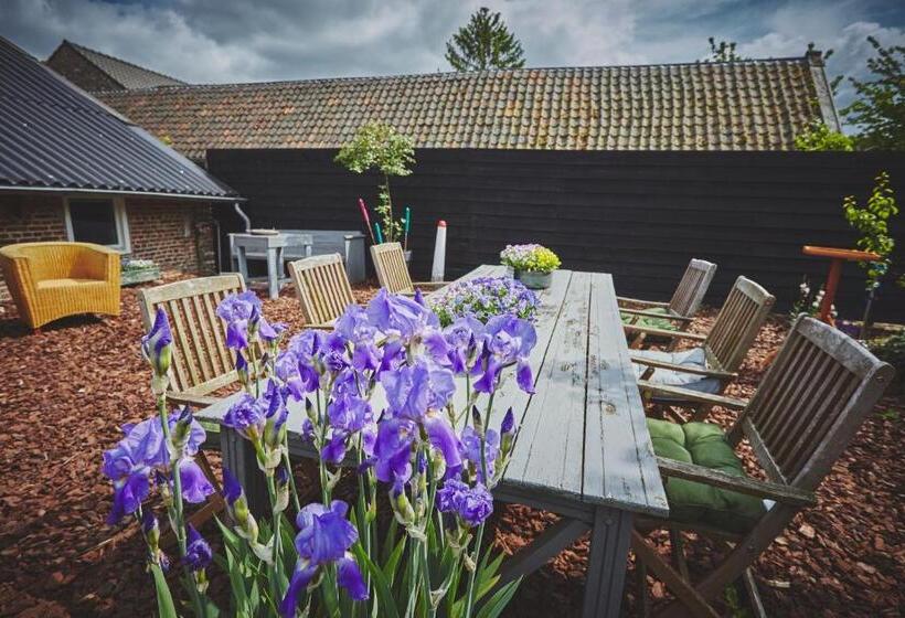 חדר סטנדרט לשלושה עם נוף לגינה, B&b Maas En Heuvel Maastricht