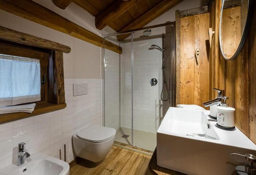 חדר משפחתי נוף להרים, Chambres D Hôtes   Li Tzatagni