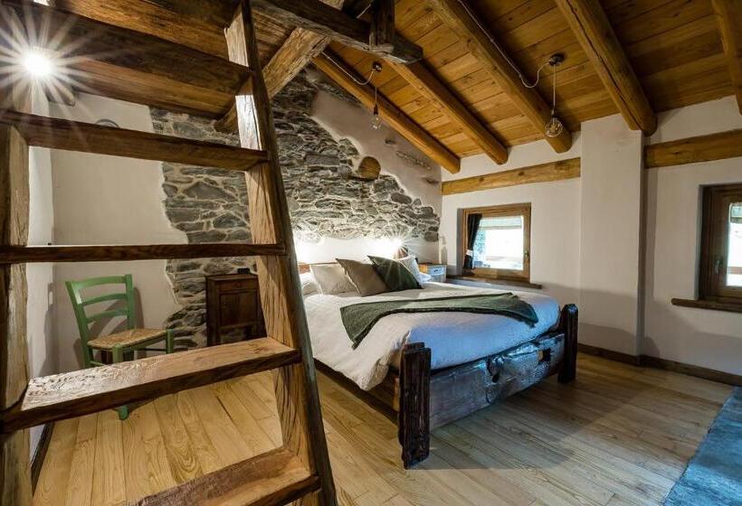 חדר משפחתי נוף להרים, Chambres D Hôtes   Li Tzatagni