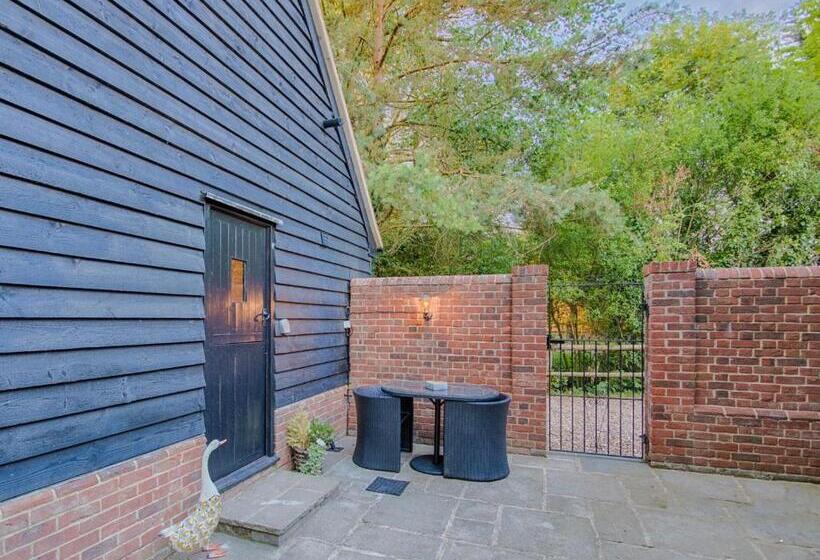 샬레, Highgate Annexe