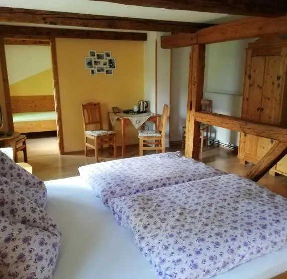 Family Room, Lichtenhainer Hof