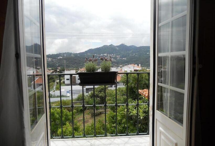 سوییت با چشم‌انداز کوه, Galo Preto   Sintra Guesthouse