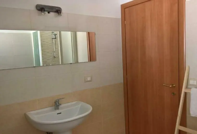 Superior-huoneisto 1 Makuuhuone, Natour L Ostello Per I Camminatori