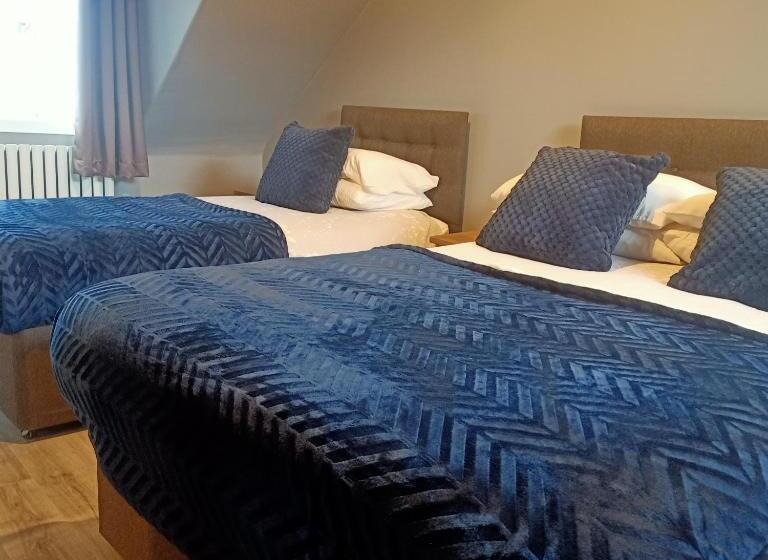 Семейный Номер, The Milton Bed & Breakfast