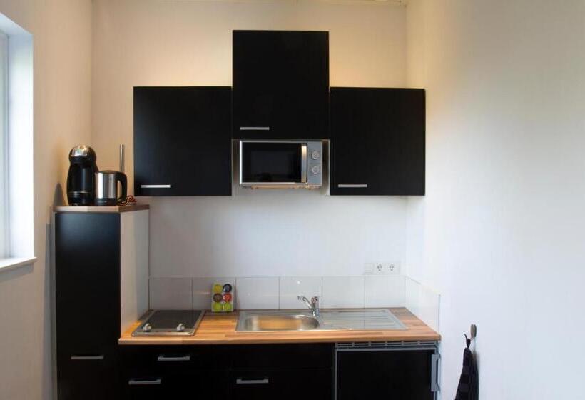 标准间, De Vier Linden