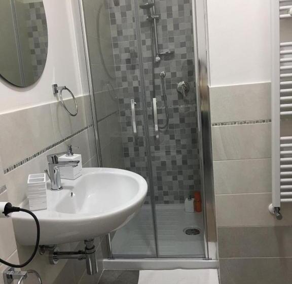 スタンダード4人部屋, Visaya B&b