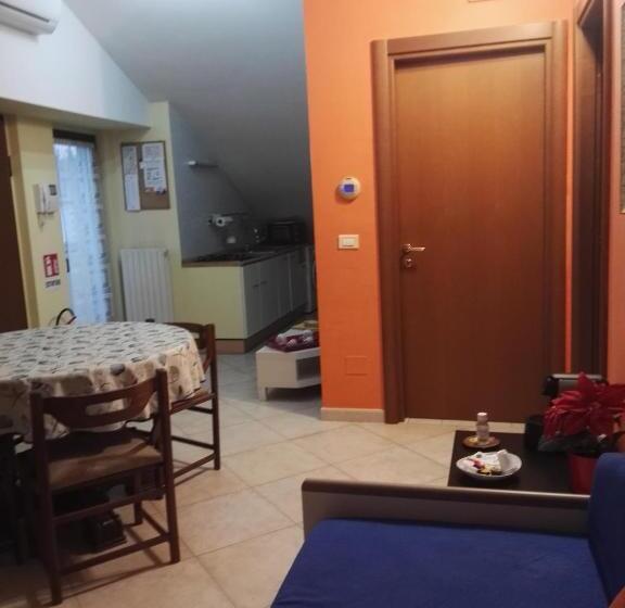 استودیو خانوادگی, Colle Dell Ara