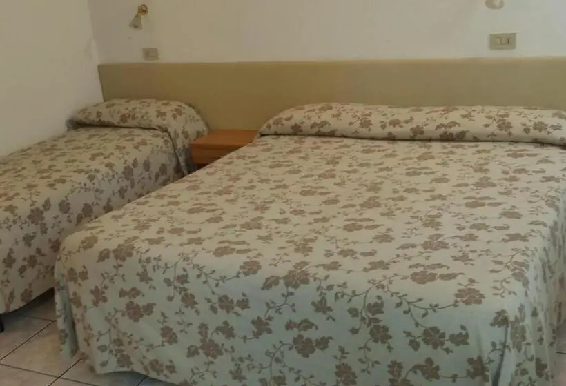 スタンダードトリプルルーム, Camere La Torre