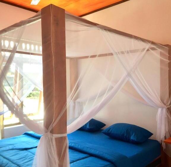 标准平房, Toba Sunset