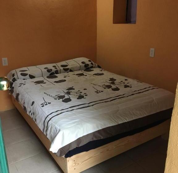 חדר בסיסי, Posada Santa María