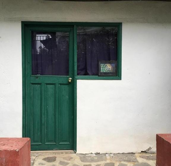 חדר בסיסי, Posada Santa María