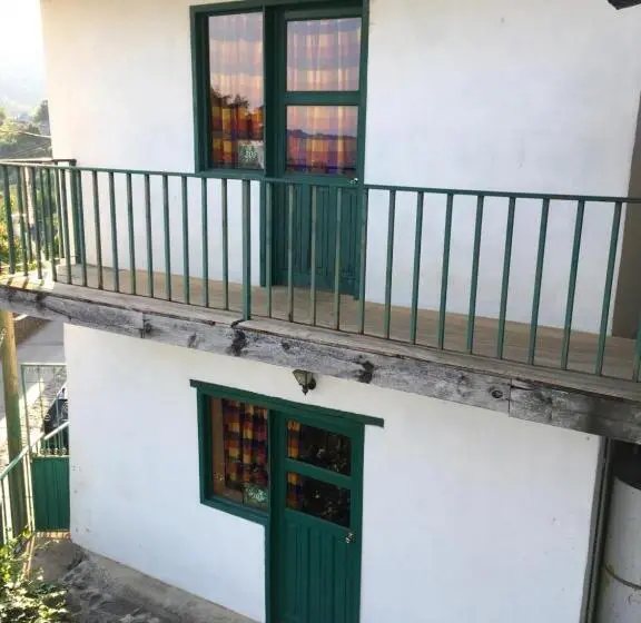 バルコニー付スタンダード４ベッドルーム, Posada Santa María